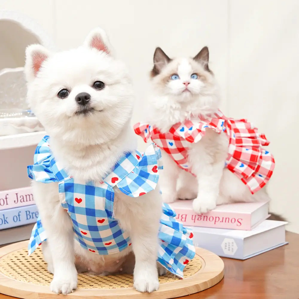 Elegant Pet Apparel for Dogs and Cats - Sleeveless Princess Dress with Flying Sleeves, Plaid Love Pattern, Breathable Fabric, Includes Leash Ring D00042